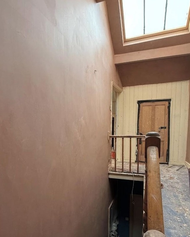 Full room skimming example finish